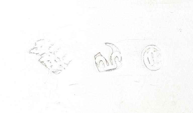 DOSA, silver, sannolikt Dijon, Frankrike, 1700-tal. Vikt ca 154 g.