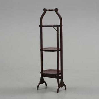 CAKESTAND, Engelsk stil, 1900-tal.