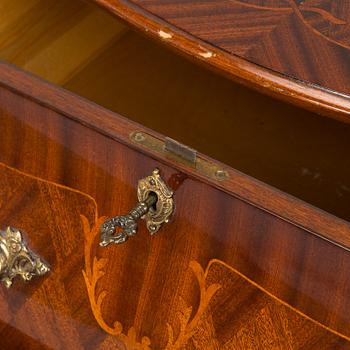 A late 20th century drawer.