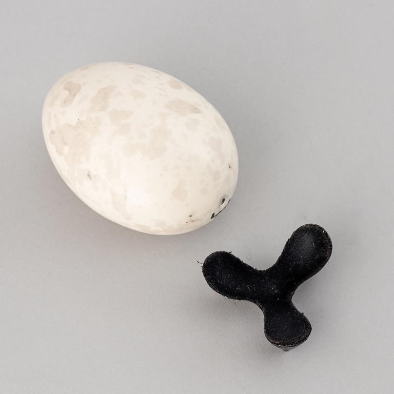 Hans Hedberg, a signed faience egg with stand, Biot, France.