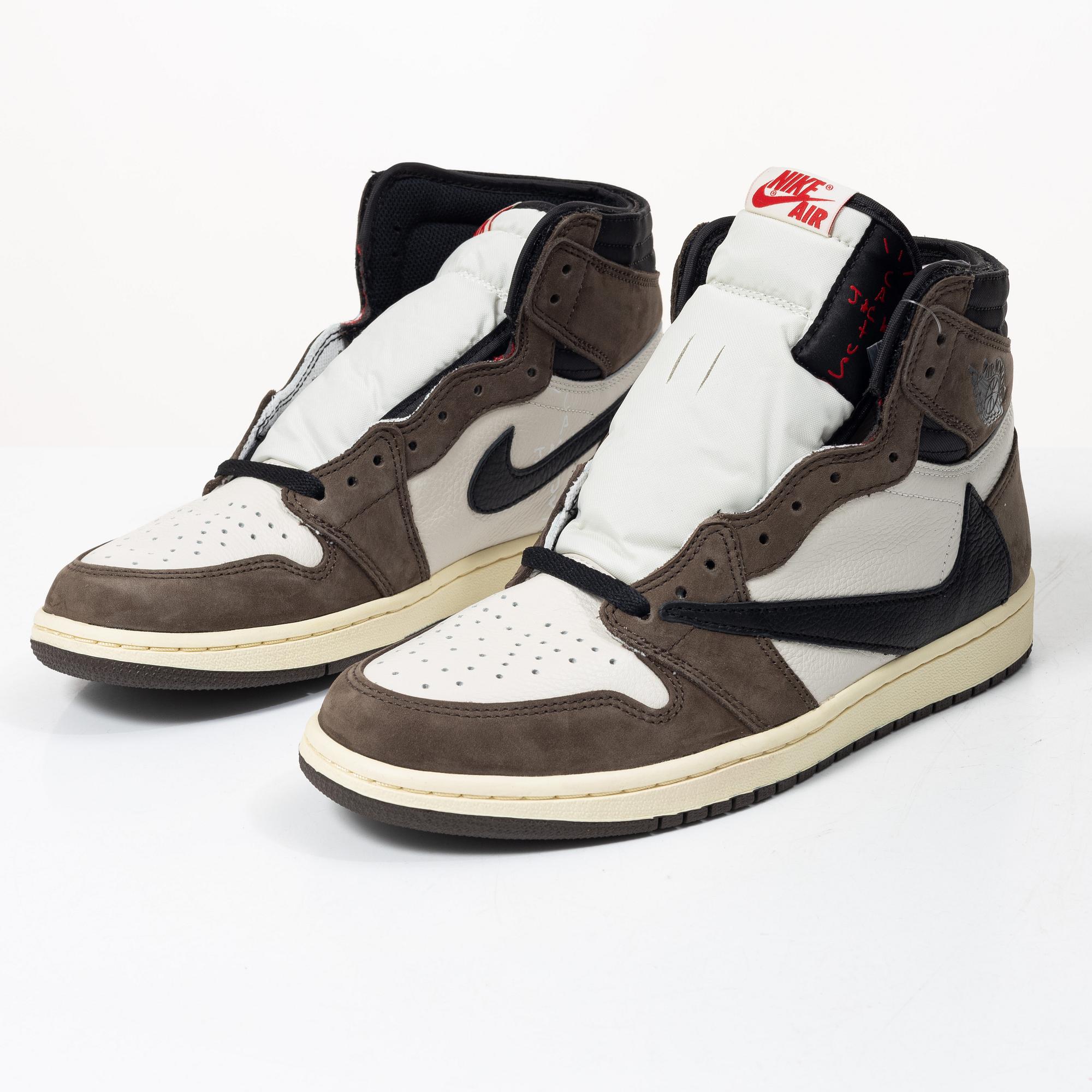 Sneakers, Nike, artikelnummer CD4487-100, Jordan 1 high OG TS SP, storlek US 9.
