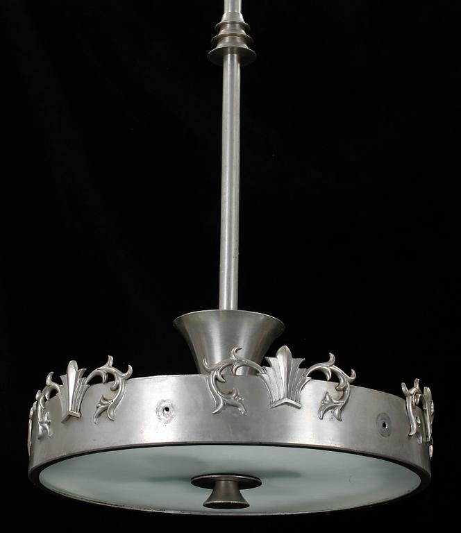 TAKLAMPA, tenn. Troligen Svenskt Tenn, 1920/30-tal.