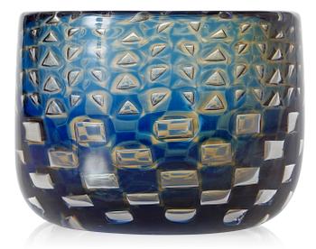 An Ingeborg Lundin 'ariel' glass bowl, Orrefors 1960.