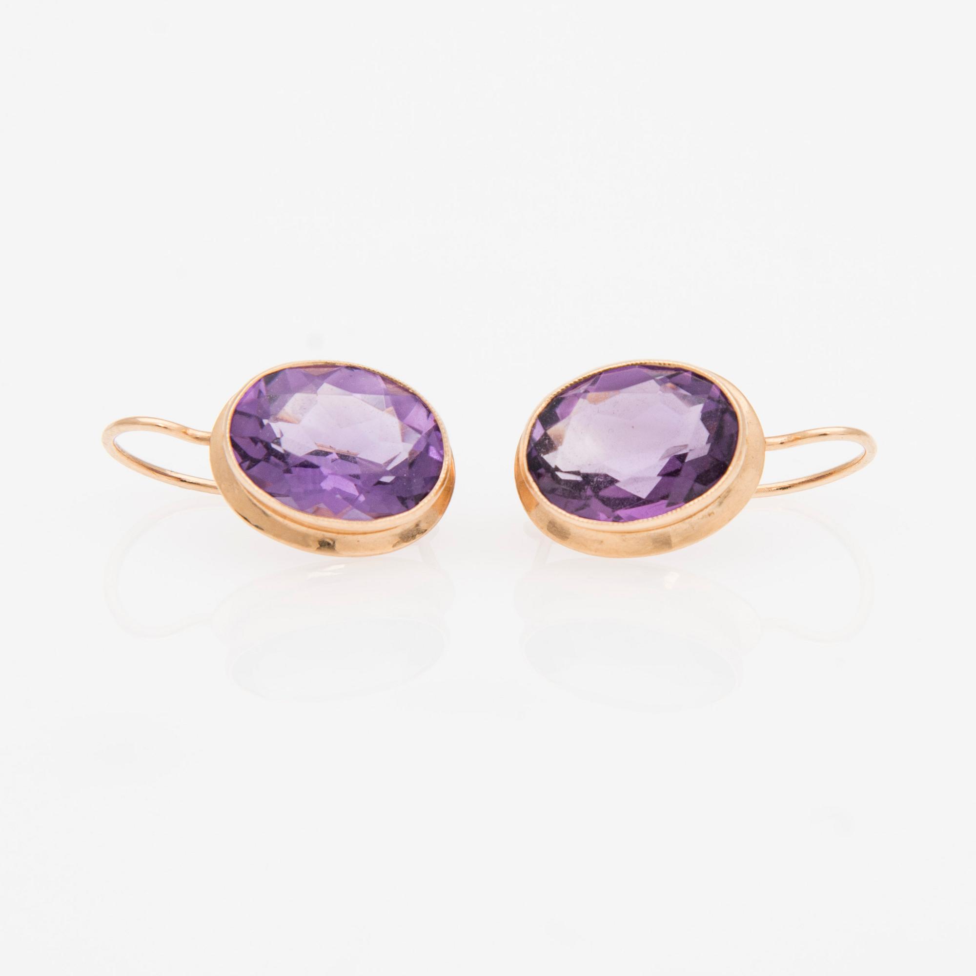 RING, ÖRHÄNGEN, HÄNGE, 14K guld, ametister. Finska stämplar 1960. Vikt totalt 19,6 g.