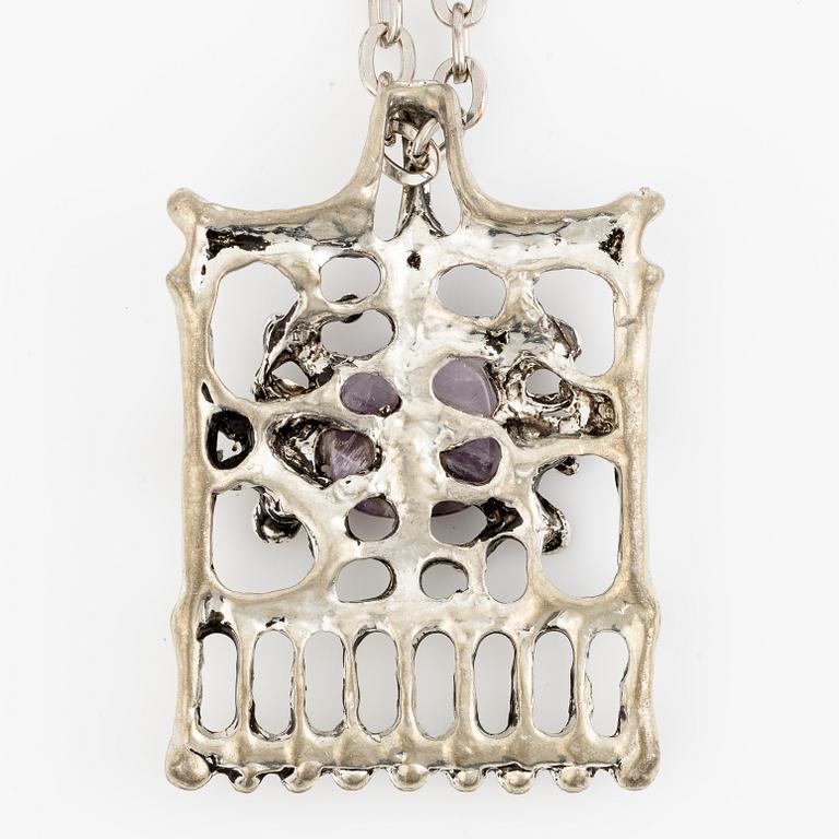 Necklace, tin with amethyst.