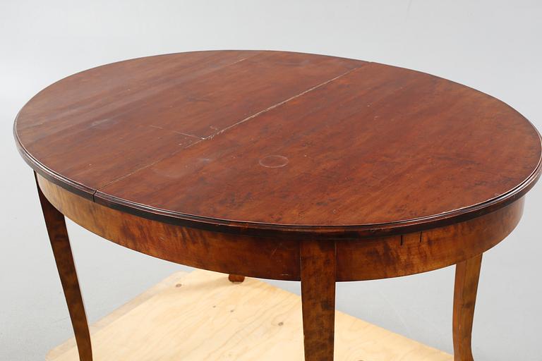 An early 20th century table.