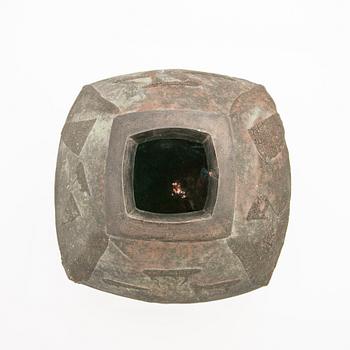 Steen Kepp, Lidded urns.