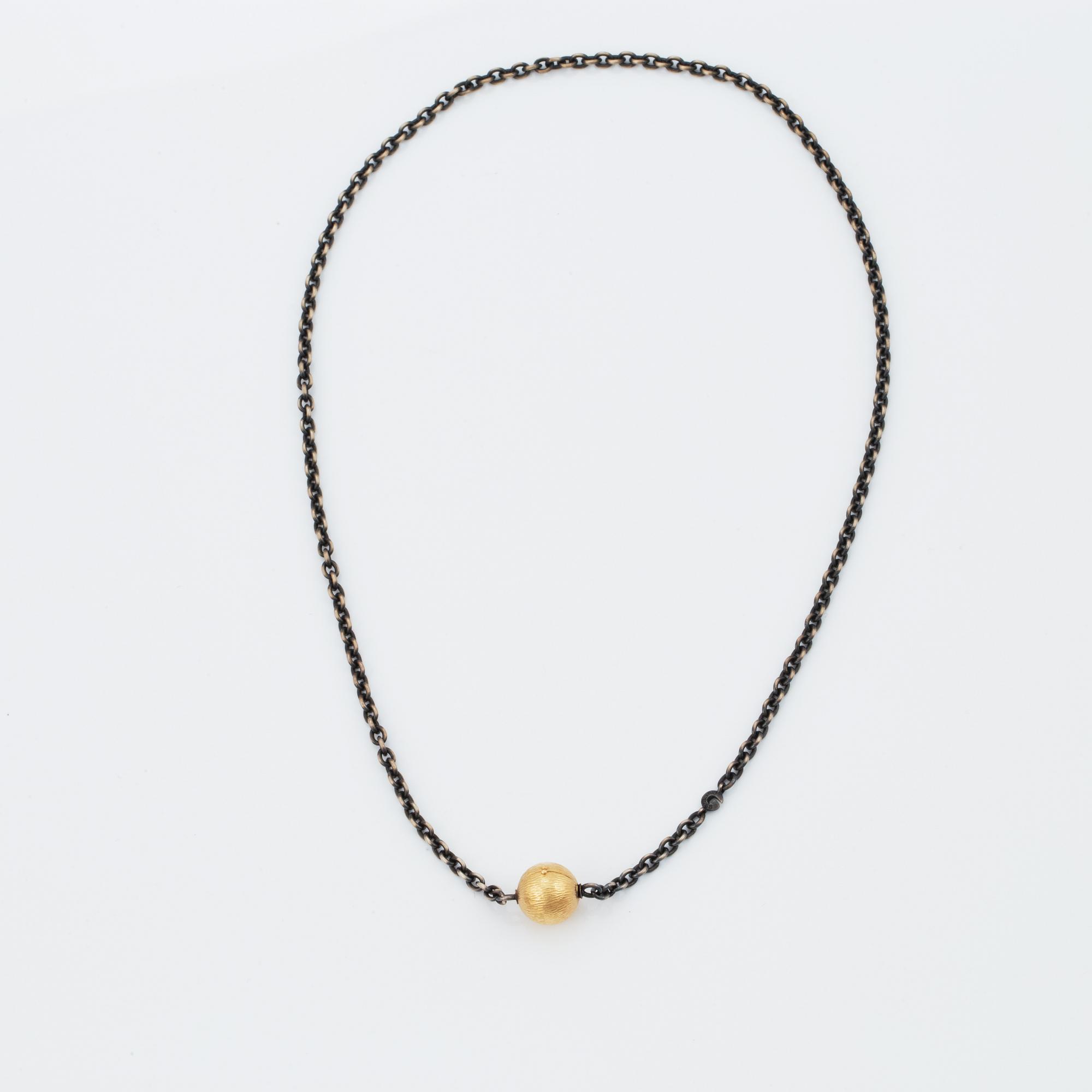 An Ole Lynggaardoxiderat silver necklace clasp 18K gold. Weight 11 9 gram. Bukowskis