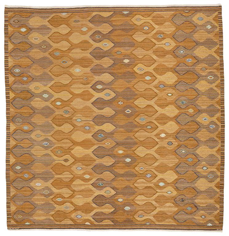 Barbro Nilsson, A CARPET, "Finspong, lättbrun" ("Kringelikroka"), flat weave, ca 315,5 x 304 cm, signed AB MMF BN.