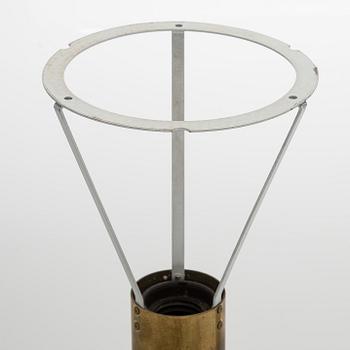 Hans-Agne Jakobsson, pöytävalaisin, malli B142,  Markaryd, 1960-70-luku.