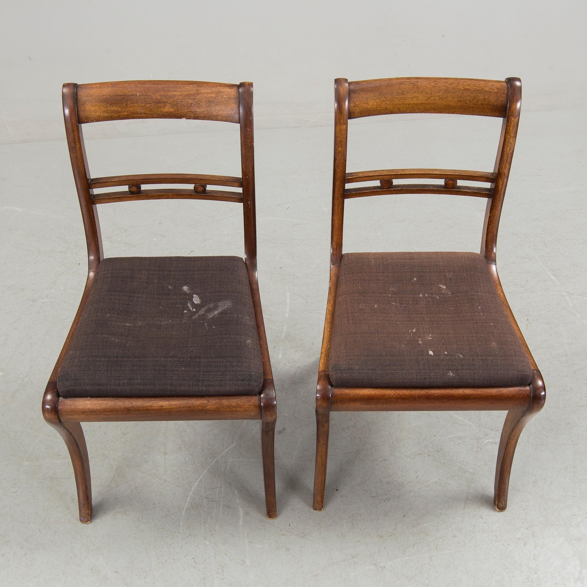 MATSALSSTOLAR, 8 st engelsk stil, 1900-talets mitt.