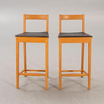 Barstolar, 2 st "Högsäte" Norrgavel 2000-tal.