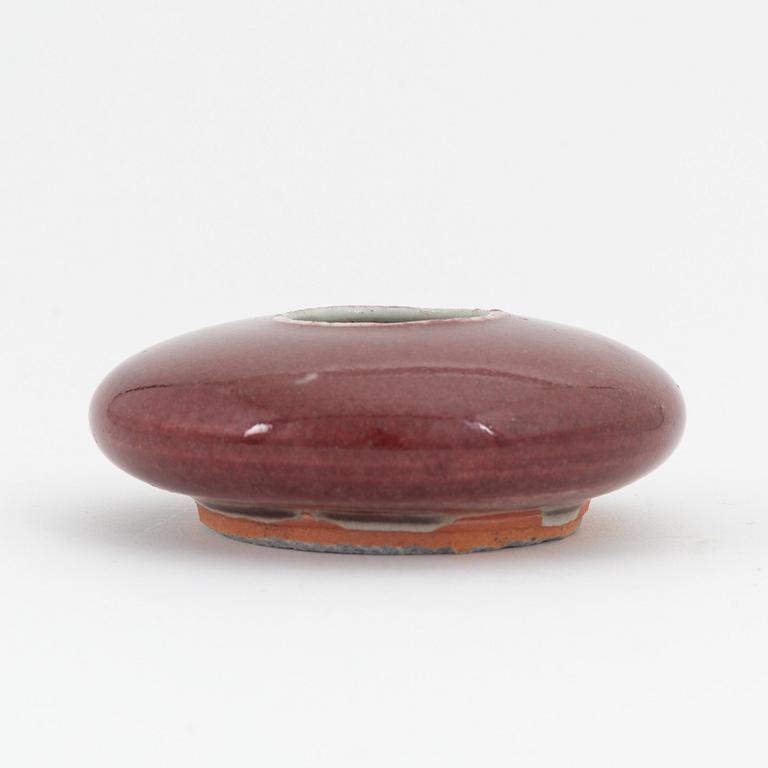 Penselbad, porslin. Sen Qingdynasti.