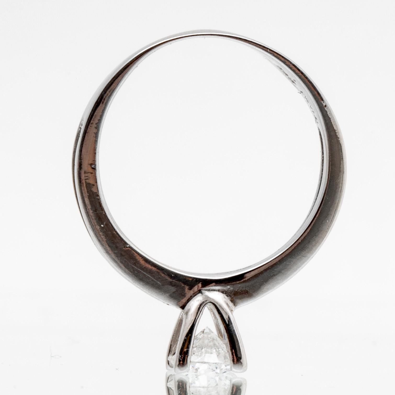 Ring 14K whitegold with 1 brilliant-cut diamond approx 0,50 ct approx H-I SI.