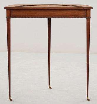 BORD. Sengustavianskt stockholmsarbete, omkring år 1800.