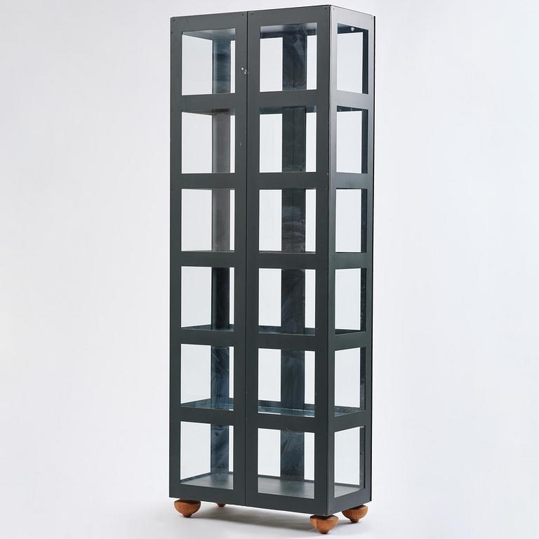 Johanna Lagercrantz, skåp, "Parad", ed. 43/55, Lammhults, efter 1990.