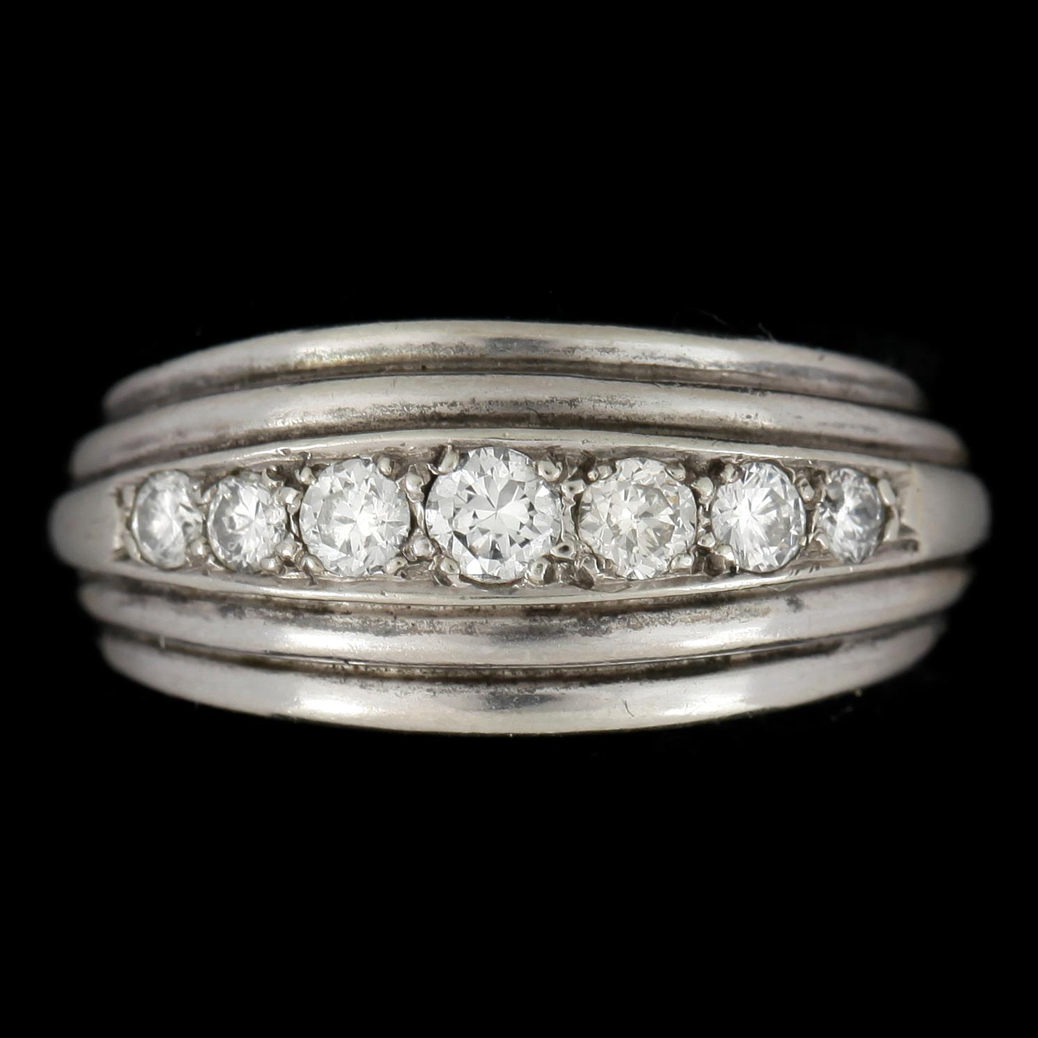 RING, 14k vitguld med briljantslipade diamanter tot ca 0,25ct. Vikt 3g.
