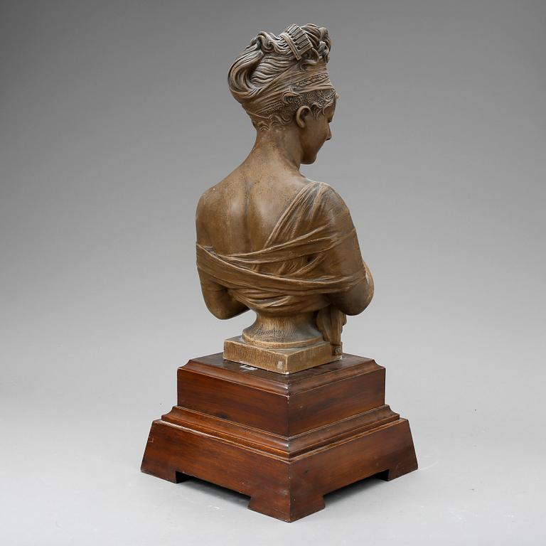 BYST, konstmassa, otydligt signerad. 1900-tal.