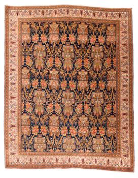 316. A carpet, semi-antique Tabriz, ca 310-314 x 246,5 cm.