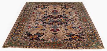 An antique Tabriz carpet, c. 271 x 175 cm.