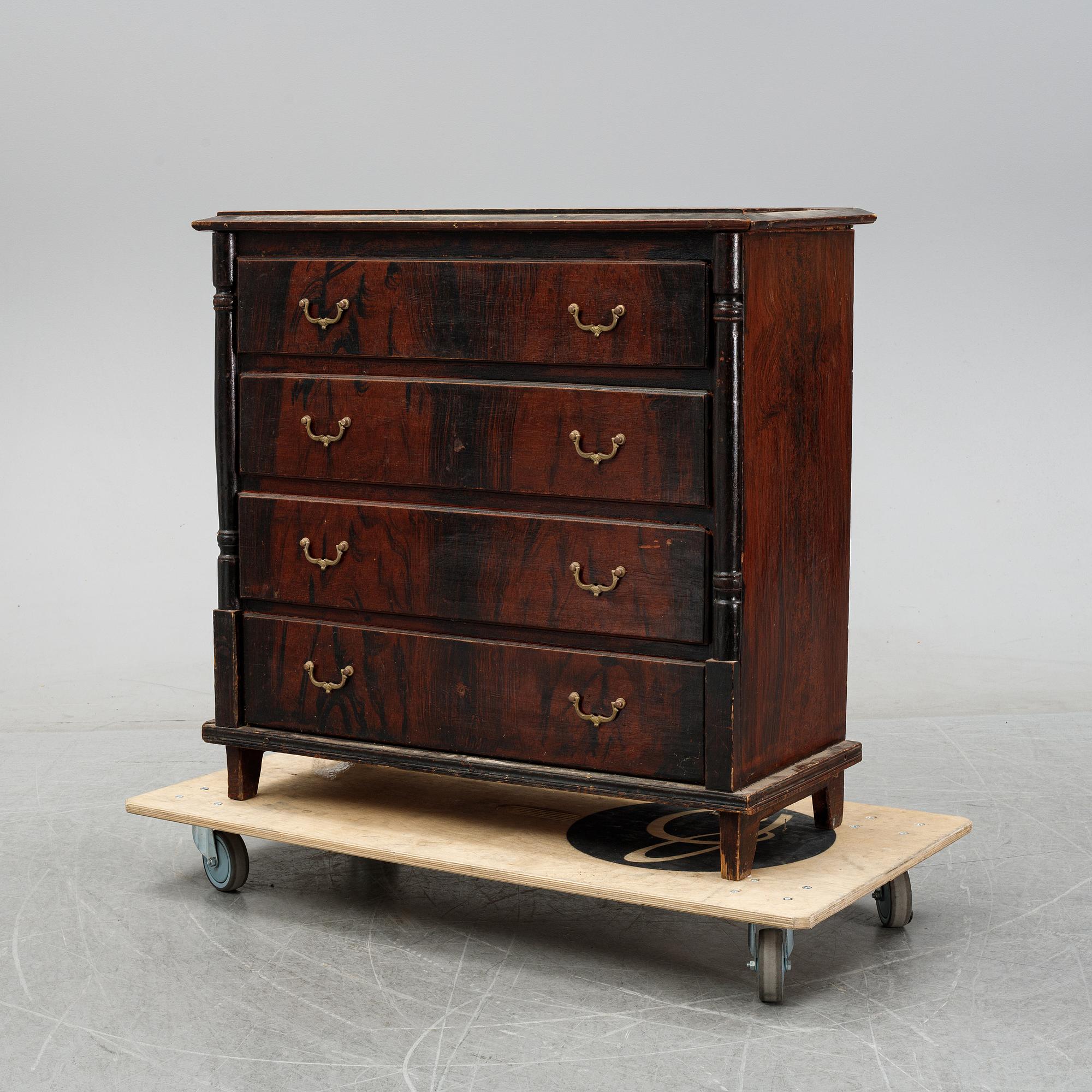 Byrå, nyrenässans, omkring år 1900.