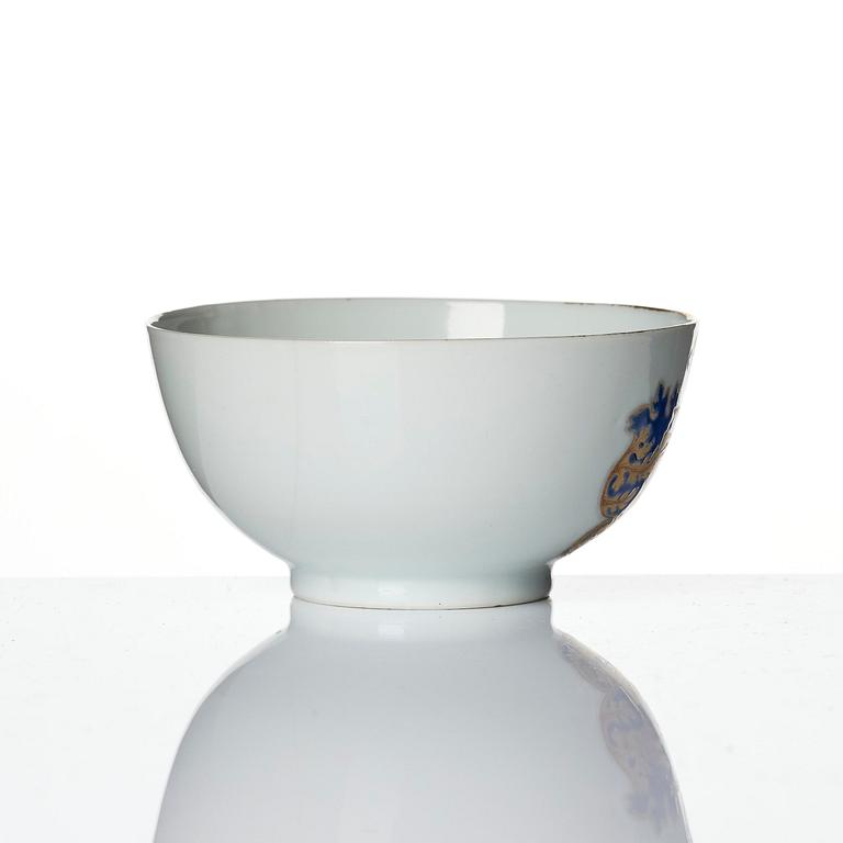 An armorial cup and stand, Qing dynasty, Qianlong (1736-95).