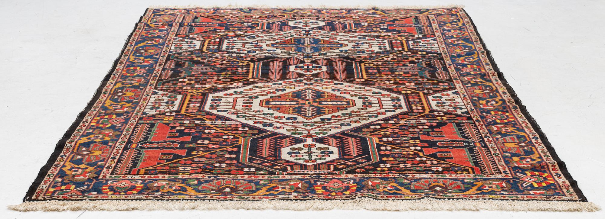 Matta, Bakhtiari, ca 290 x 190 cm.