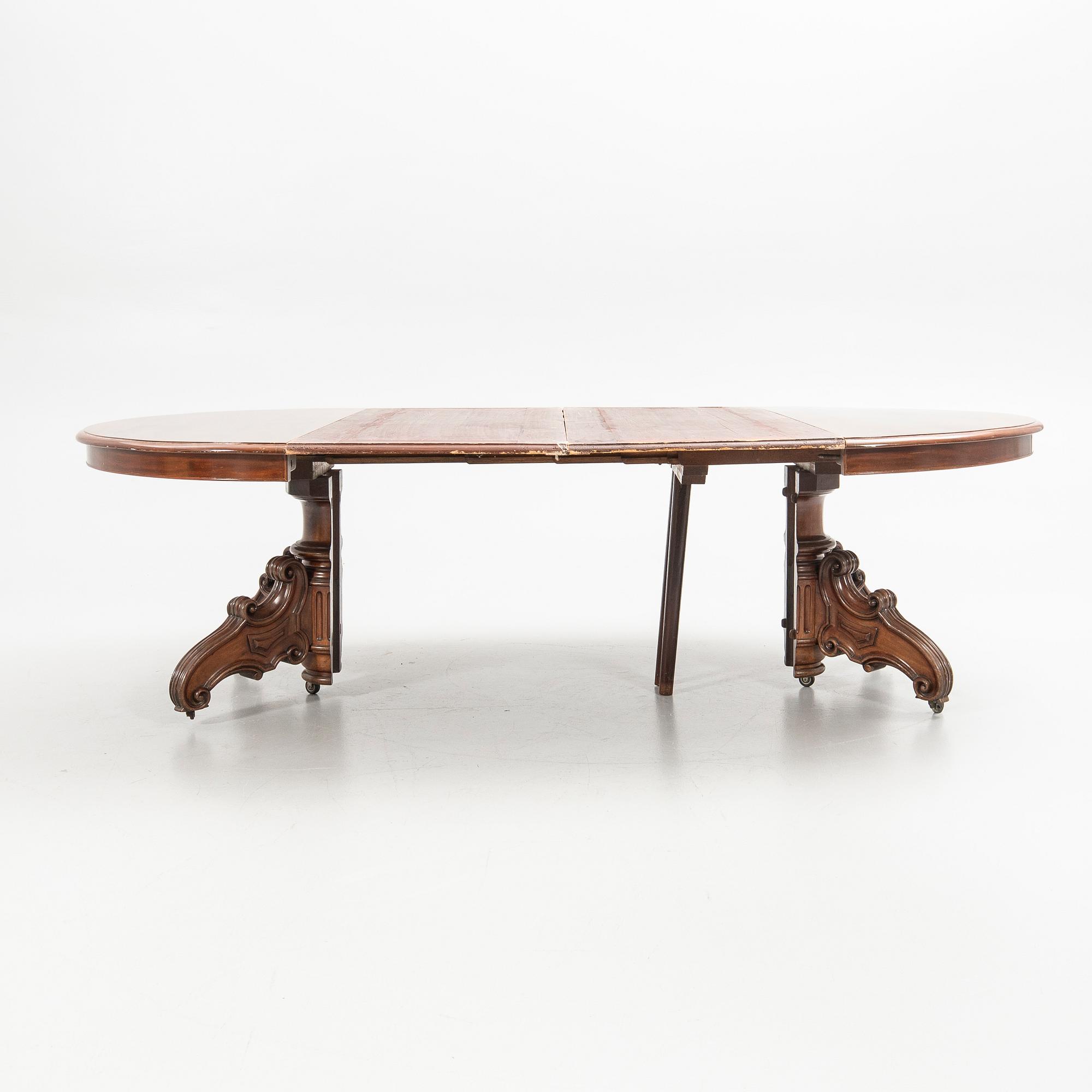 Salon table / Dining table, late 19th century.