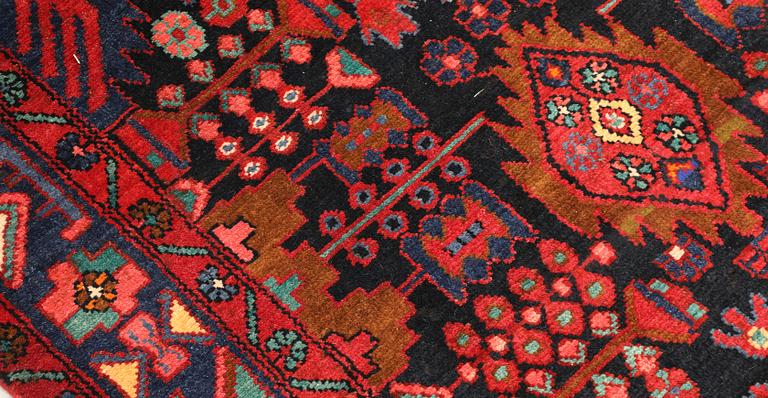 Gallerimatta, Hamadan, ca 510 x 123 cm.