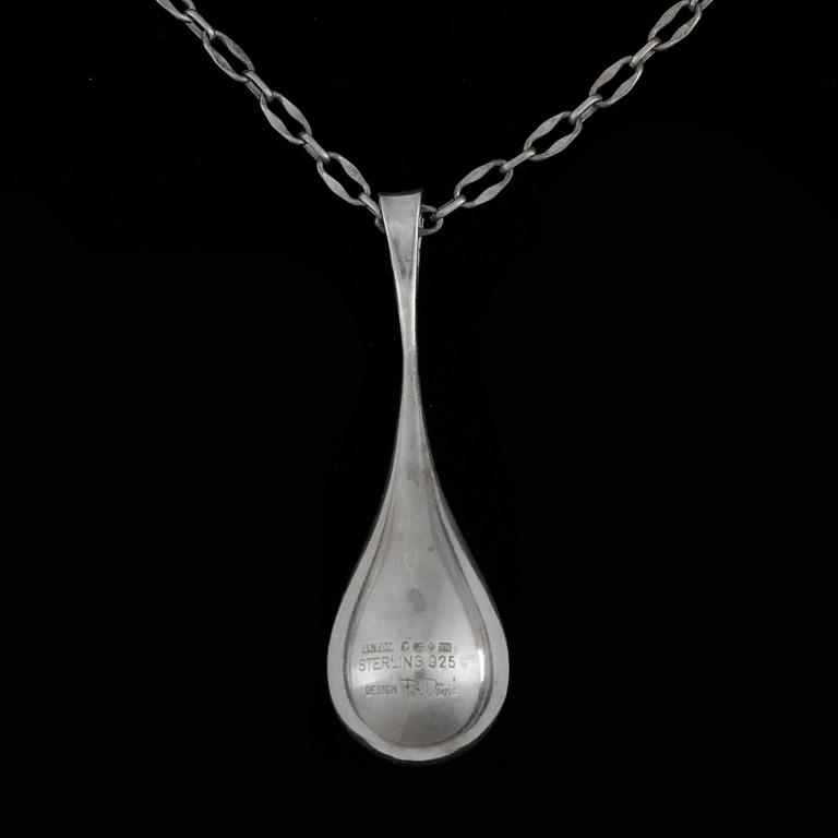 HÄNGE med kedja, silver, Per Dåvik för Alton Falköping 1974. Vikt ca 29 gram.