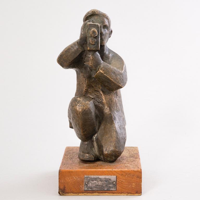 ENSIO SEPPÄNEN, bronze sculpture, signed and dated-63 (on the base).