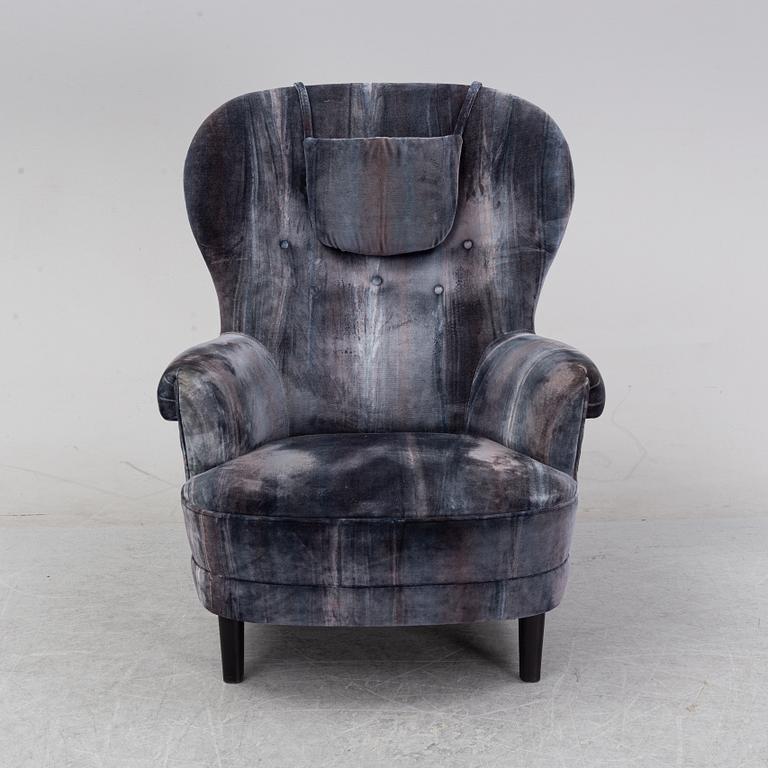 Carl Malmsten, an easy chair, model 'Rundrygg', AB O.H Sjögren, 2016.