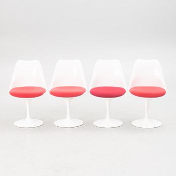 Eero Saarinen, four 'Tulip' chairs.