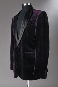 SMOKINGKAVAJ, Burberry.