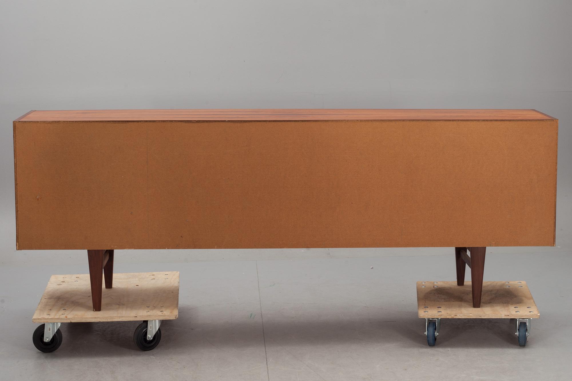 SIDEBOARD, 1960-tal.