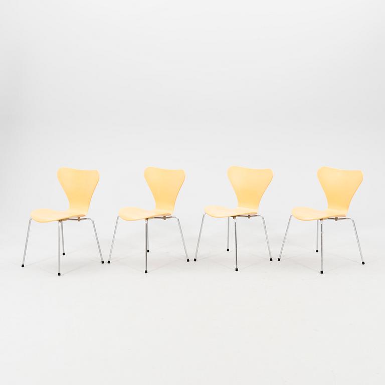 Arne Jacobsen, stolar, 4 st, "Sjuan", Fritz Hansen, Danmark, 1989.