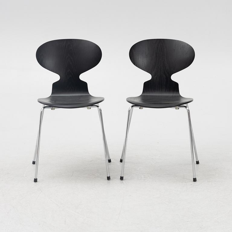 Arne Jacobsen, stolar, ett par, "Myran", Fritz Hansen, Danmark, 2018.