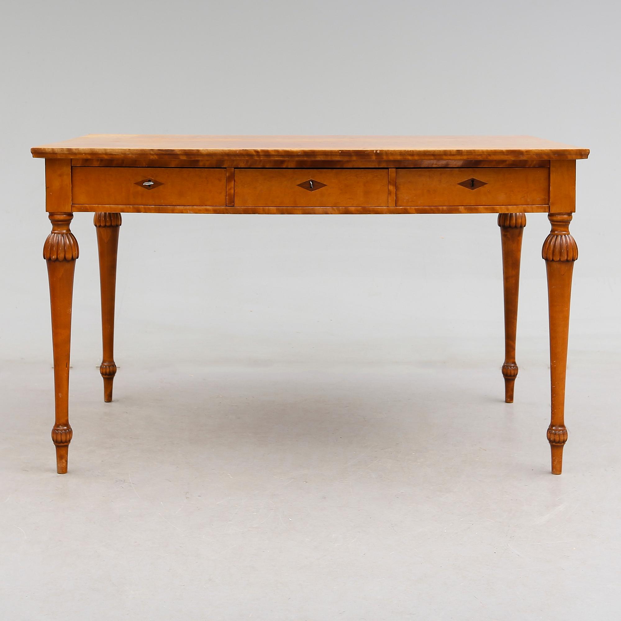 SKRIVBORD, 1900-talets första hälft.