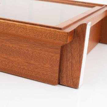 Josef Frank, a mahogany table showcase cabinet, model '2069', Svenskt Tenn, before 1985.