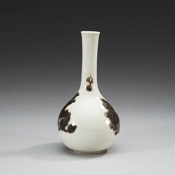 VAS, porslin. Qing dynastin, Kangxi (1662-1722).