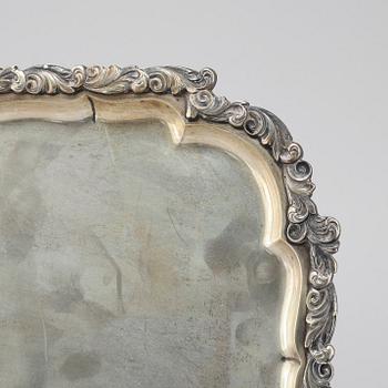 A silver tray by Jarosinski & Vaugoin, Vienna, from the first 20th century.