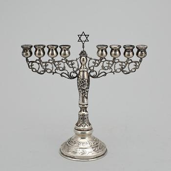 LJUSSTAKE, låghaltigt silver. Hazorfim Ltd, Israel, 1900-tal.