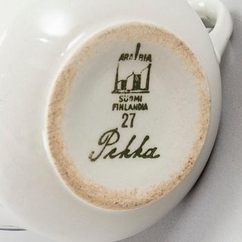 A 34-piece tableware set 'Pekka' for Arabia, Finland 1930/40s.
