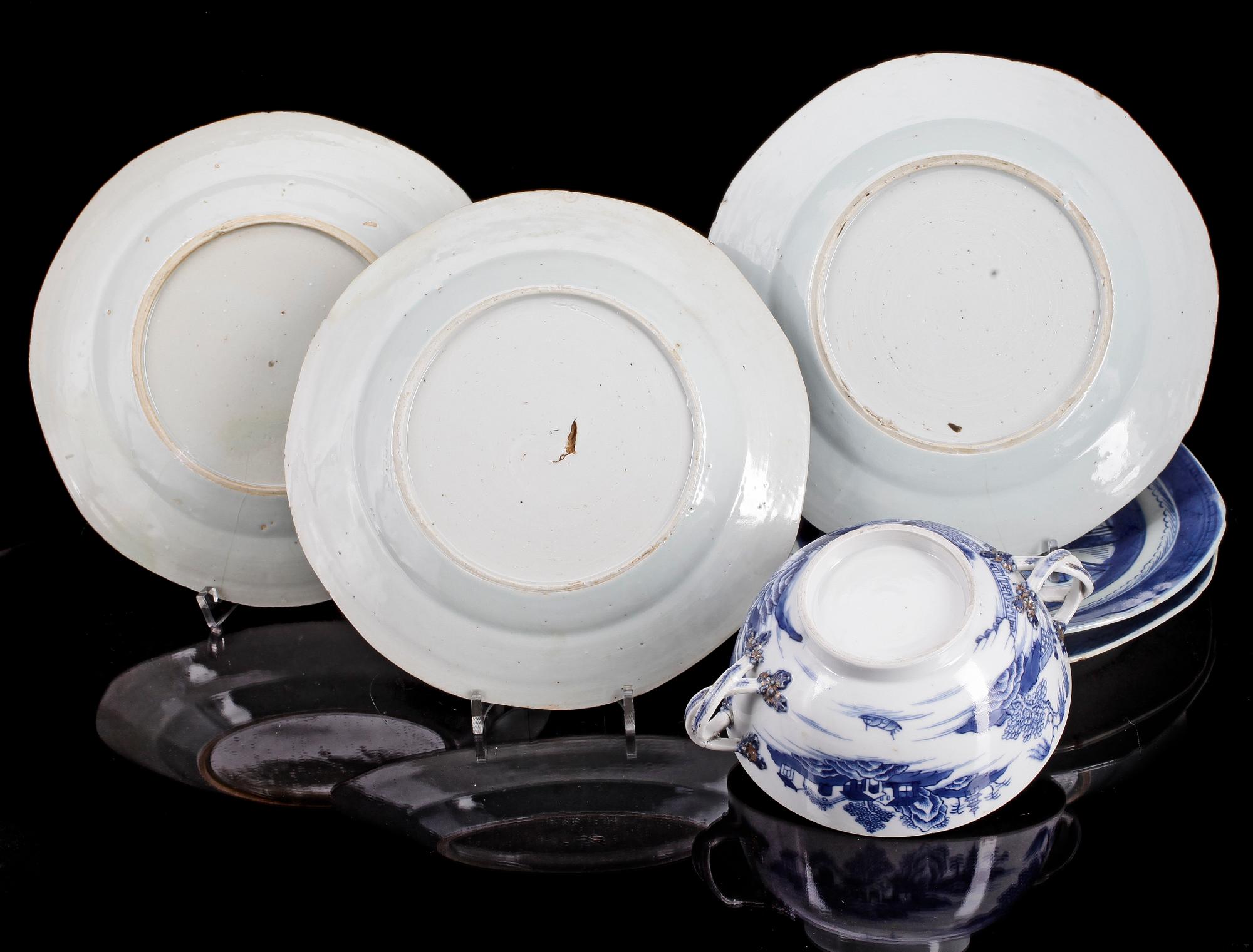 TALLRIKAR samt SKÅL, 6 delar,  porslin, Kina 1800-talets första hälft.