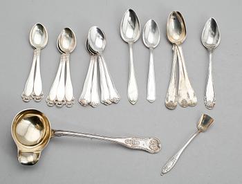 BESTICK, 19 delar, silver, olika modeller, 1800-/1900-tal. Vikt ca 266 gram.