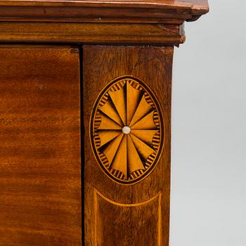 An Empire-style chest of drawer, Carl Hendrik Blom (master in Stockholm 1796 - 1835).