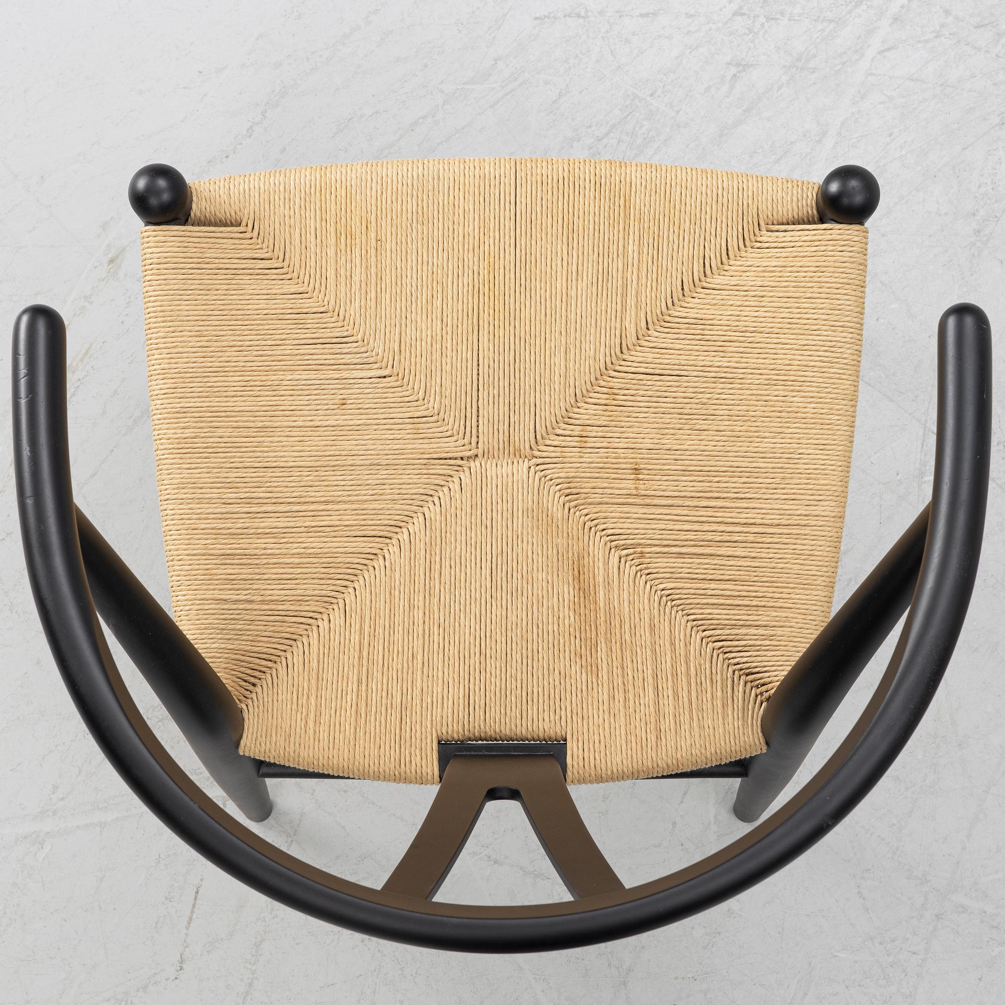 Hans J. Wegner, chairs, a pair, "The Y Chair", Carl Hansen & Son, Denmark.