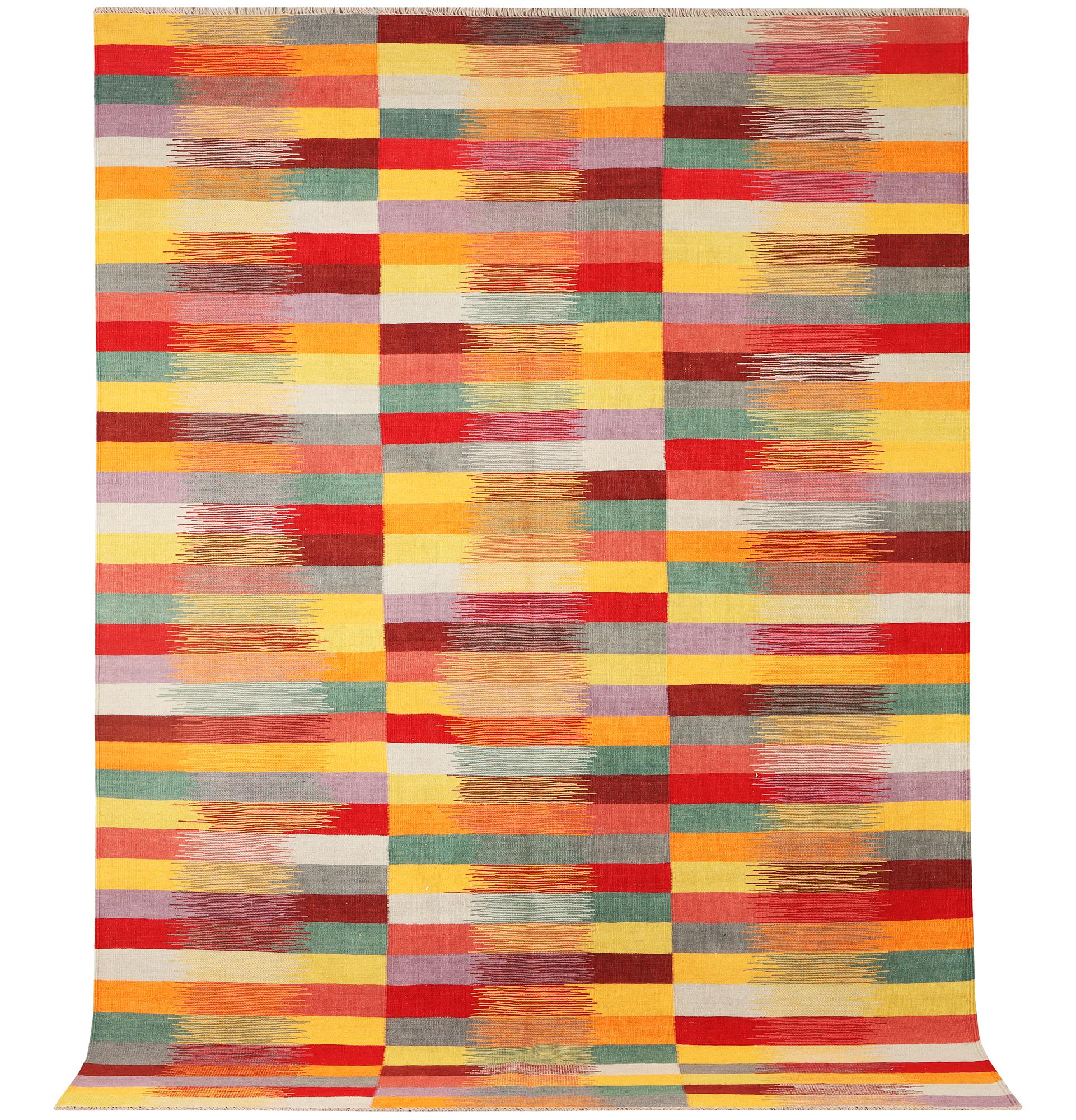 A modern design kilim carpet, a. 295 x 203 cm.