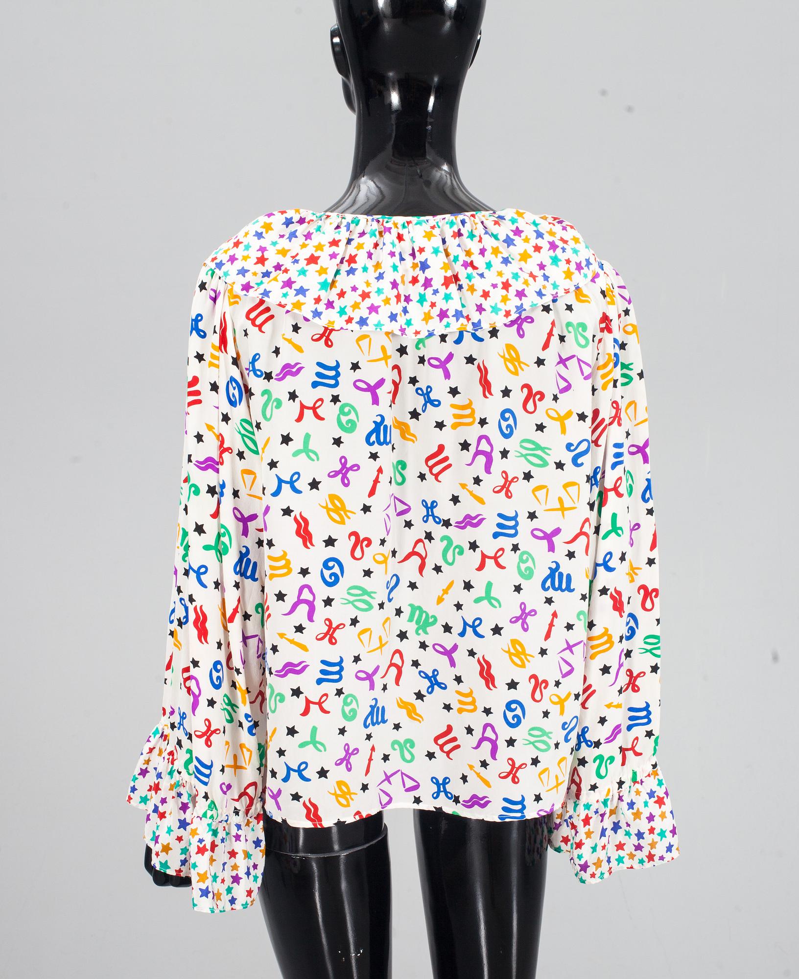 BLUS, Yves Saint Laurent.