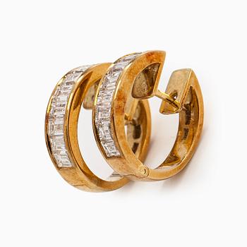 Örhängen, baguetteslipade diamanter, 18K guld.